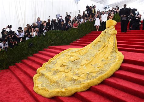  Il Met Gala del 2019: Un Omaggio alla Campiness e una Rivoluzione di Stile