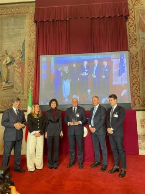 Il Premio Cervantes 2019: Un riconoscimento meritato per la scrittura audace e politicamente impegnata di Xavier Abril